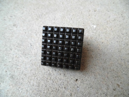 Old tool outil - /,