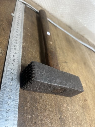 Outil ancien old tool - tool, tailleur