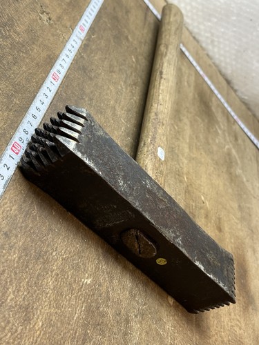 Outil ancien old tool - outil,